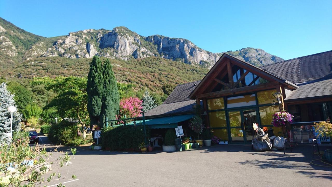 Camping Ecovillage Soleil Du Pibeste アゴ・ヴィダロ エクステリア 写真