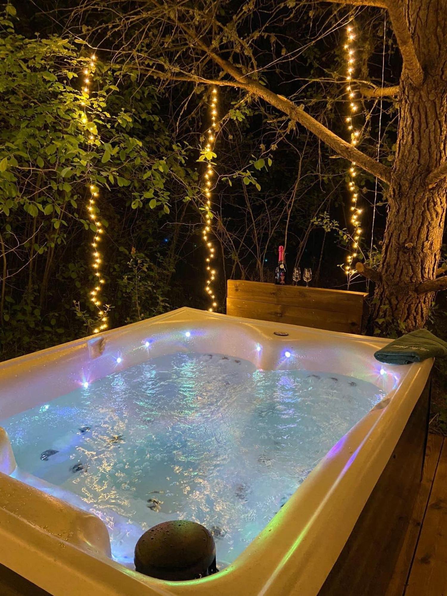 Camping Ecovillage Soleil Du Pibeste アゴ・ヴィダロ エクステリア 写真